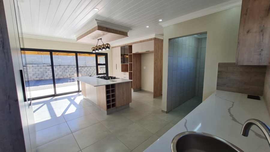 3 Bedroom Property for Sale in Dana Bay Western Cape